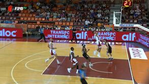 O resumo do Benfica-V. Guimarães das 'meias' da Taça de Portugal de basquetebol