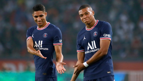 Imprensa espanhola 'apanha' Mbappé em Madrid com Hakimi