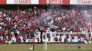 Benfica multado em quase 9 mil euros pelo comportamento incorreto dos adeptos no clássico