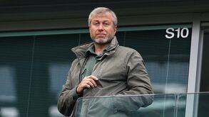 Registos pressionados a tratar com urgência de naturalização de Abramovich 