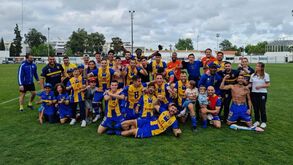 Ferreiras conquista título algarvio e sobe ao Campeonato de Portugal