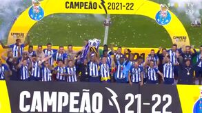 FC Porto levanta o troféu de campeão: o resumo essencial da festa no relvado do Dragão