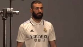 «História e tradição»: Real Madrid apresenta a camisola da próxima época