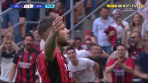 Até Rafael Leão levou as mãos à cabeça: Theo Hernández marcou à Atalanta depois de 'sprint' de 95 metros