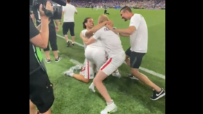 A confirmação do título do Eintracht com a festa memorável de Gonçalo Paciência