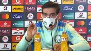 Abel defende jogadores: «Esta rapaziada dorme mais vezes com os colegas do que com as mulheres»