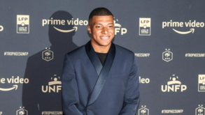 Mbappé deve anunciar futuro já no domingo com PSG e Real Madrid num braço de ferro final