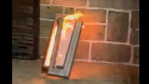 Adeptos do Rio Ave queimam caixão junto ao estádio do despromovido Varzim