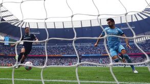 Gundogan foi o herói do City em ronda que 'salva' o Leeds e despromove o Burnley