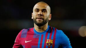 Dani Alves sobre o futuro: «Não sei se foi o meu último jogo pelo Barcelona...»