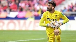 Max acena aos tubarões para alegria do Sporting