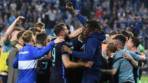 Hertha vence em Hamburgo por 2-0 e continua entre os 'grandes' do futebol alemão