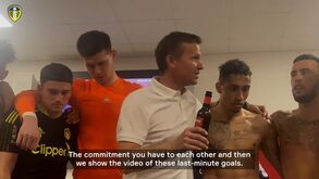 «Não quero ouvir os adeptos cantar o meu nome»: o discurso emotivo do treinador após Leeds garantir permanência