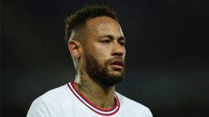 Neymar tem aberta a porta da saída no PSG