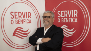 'Servir o Benfica' lança 
