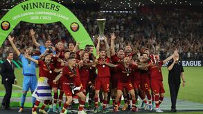 A crónica do Roma-Feyenoord, 1-0: a roupa do novo rei de Roma