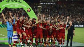 Liga e FPF felicitam José Mourinho, Rui Patrício e Sérgio Oliveira pela conquista da Conference League