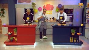 Um duelo diferente: Aubameyang e Adama Traoré preparam sushi pela primeira vez