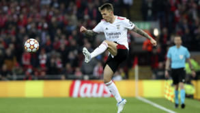 Furioso e aos gritos: Grimaldo rasurou o nome da lista de convocados e ainda desenhou emoji