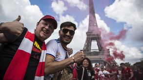 Adeptos do Liverpool e do Real Madrid 'invadem' Paris: a festa do futebol antes da final da Champions