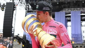 Jai Hindley: «Foi muito emotivo na estrada, tinha na cabeça o que tinha acontecido em 2020»