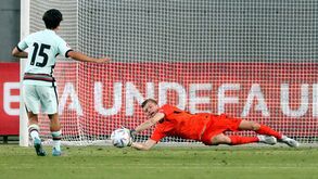 Manuel Mendonça desolado com o penálti falhado frente à França: «Vou reagir e aprender com isto»