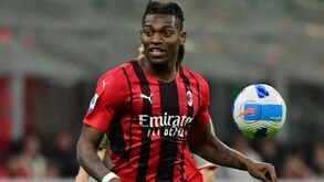 Milan quer 'amarrar' Rafael Leão com cláusula de 200 ou 250 milhões de euros
