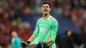Courtois é mais um nome na lista de 'traidores' do futebol