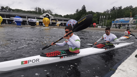 Canoagem: João Ribeiro e Messias Baptista campeões do mundo em K2