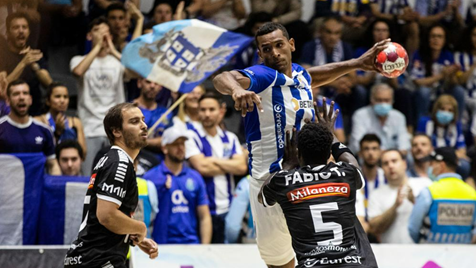 Andebol: FC Porto vence e segue na corrida aos 16 avos da Champions - CNN  Portugal