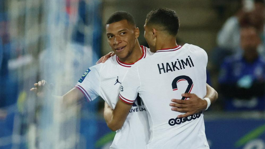 'Le Parisien' avança que o PSG convenceu Mbappé a ficar mais dois anos com salário astronómico