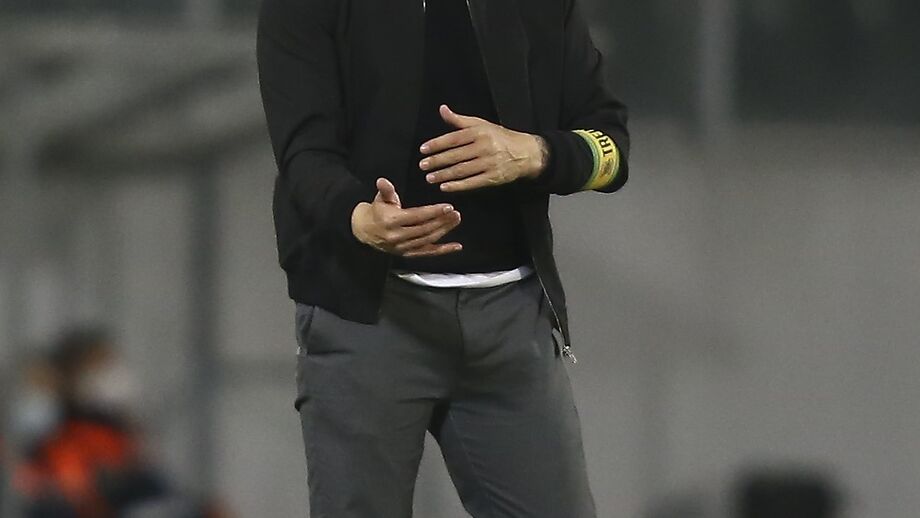 César Peixoto quer fechar bem