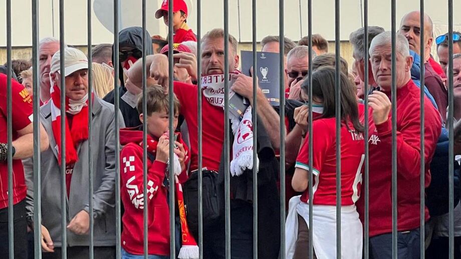 Governo britânico quer investigação aos incidentes com adeptos na final da Champions