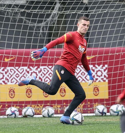 Iñaki Peña (Barcelona, emprestado ao Galatasaray)