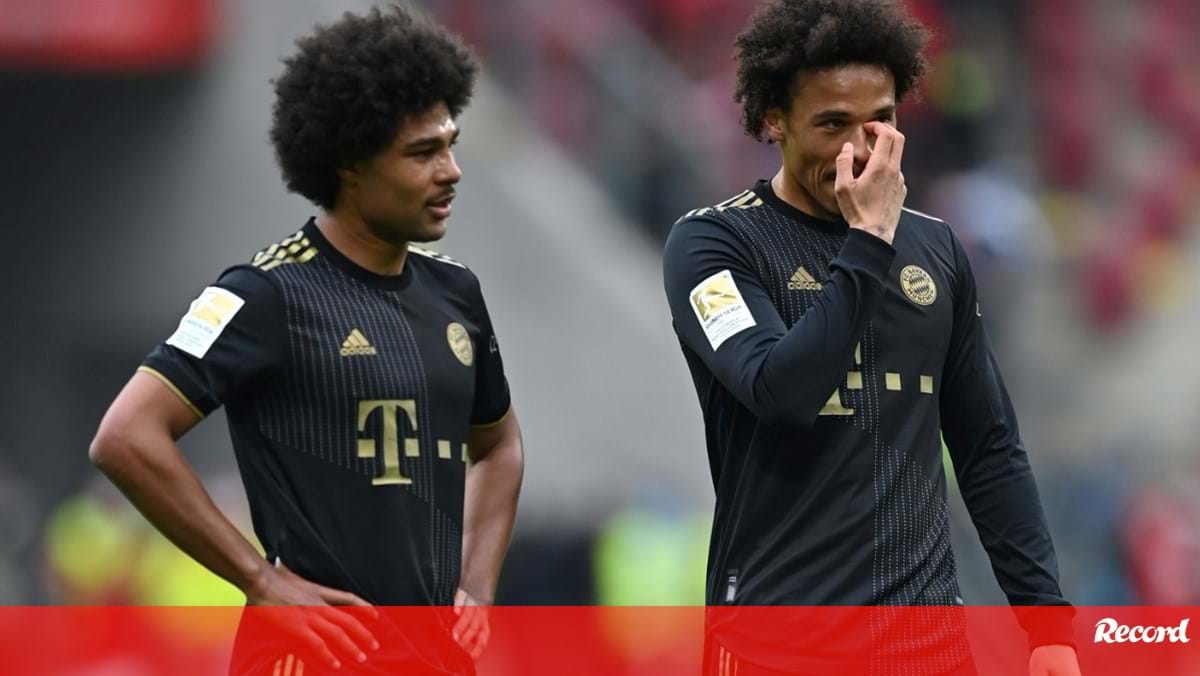 Salah manda mensagem para Mané após ida ao Bayern