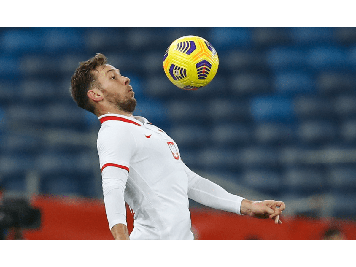 Futebolista polaco Rybus excluído da seleção e do Mundial'2022 por competir  na Rússia - Mundial 2022 - Jornal Record