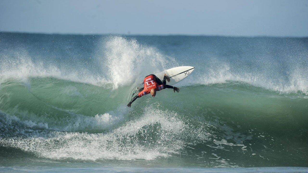 Kelly Slater abdica da etapa de El Salvador Surf Jornal Record