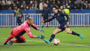 Arsenal e Manchester United lutam por Vitinha