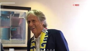Fenerbahçe mostra aulas de turco a Jorge Jesus: treinador e o filho riram à gargalhada