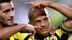 Foi convidado para o Fenerbahçe por Jesus mas declinou: «Tem qualidade para fazer trabalho de excelência»