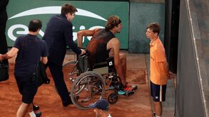 Nadal na final de Roland Garros após lesão de Zverev: alemão saiu em cadeira de rodas