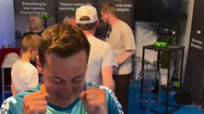 De Bruyne 'humilhado' por freestyler: a cara do belga diz tudo...