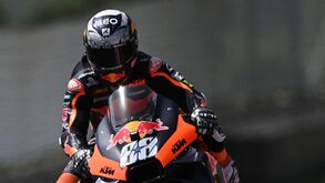 Miguel Oliveira 'apanhado' na garagem da Gresini Racing