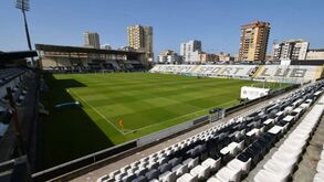 Bancada norte do estádio do Varzim terá nova cobertura