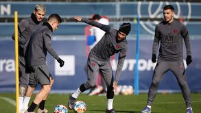 Jérôme Rothen arrasa Icardi e Paredes: «Já não jogam e ainda fingem treinar...»