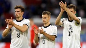 O motivo pelo qual a Alemanha defrontou a Inglaterra com camisola da seleção feminina