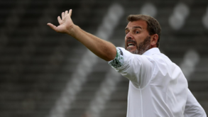 Brasileiros apontam João Henriques ao banco do Vasco