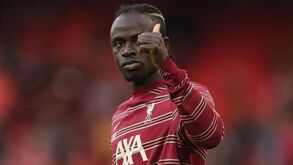 Darwin 'à espera' de Mané: Liverpool quer vender extremo mas propostas do Bayern são 
