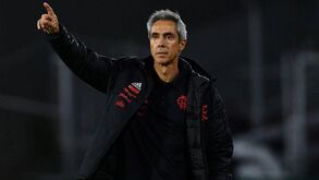 Flamengo anuncia despedimento de Paulo Sousa