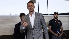 Matic já chegou a Itália para assinar pela Roma